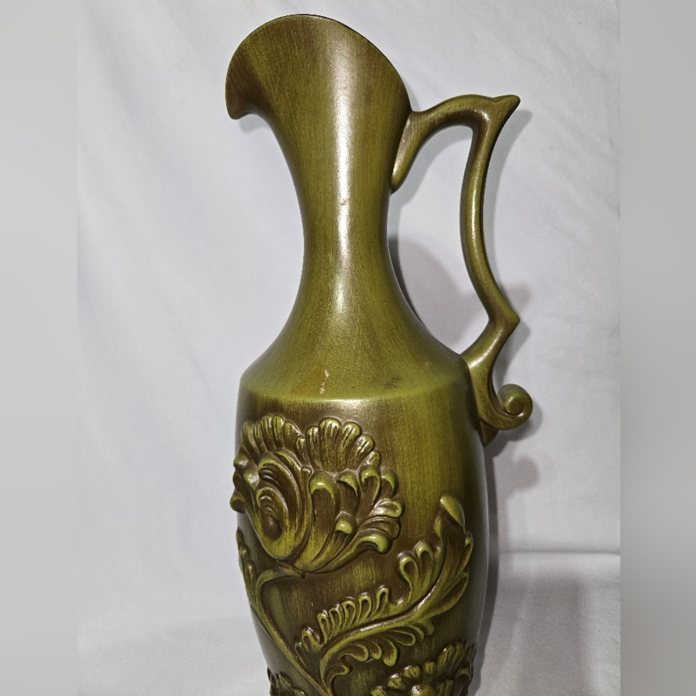 Vintage Haeger Elegant Green Decorative Vase - Picture 3 of 12